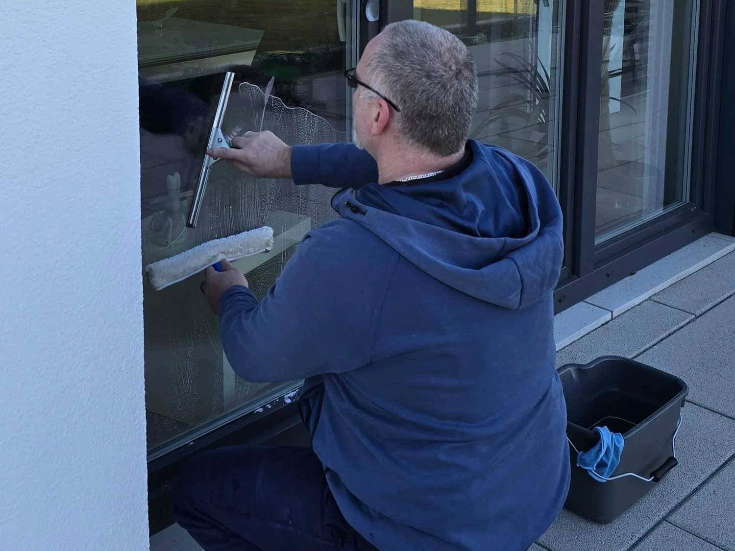 streifenfreier Glanz auf allen Fensterflächen