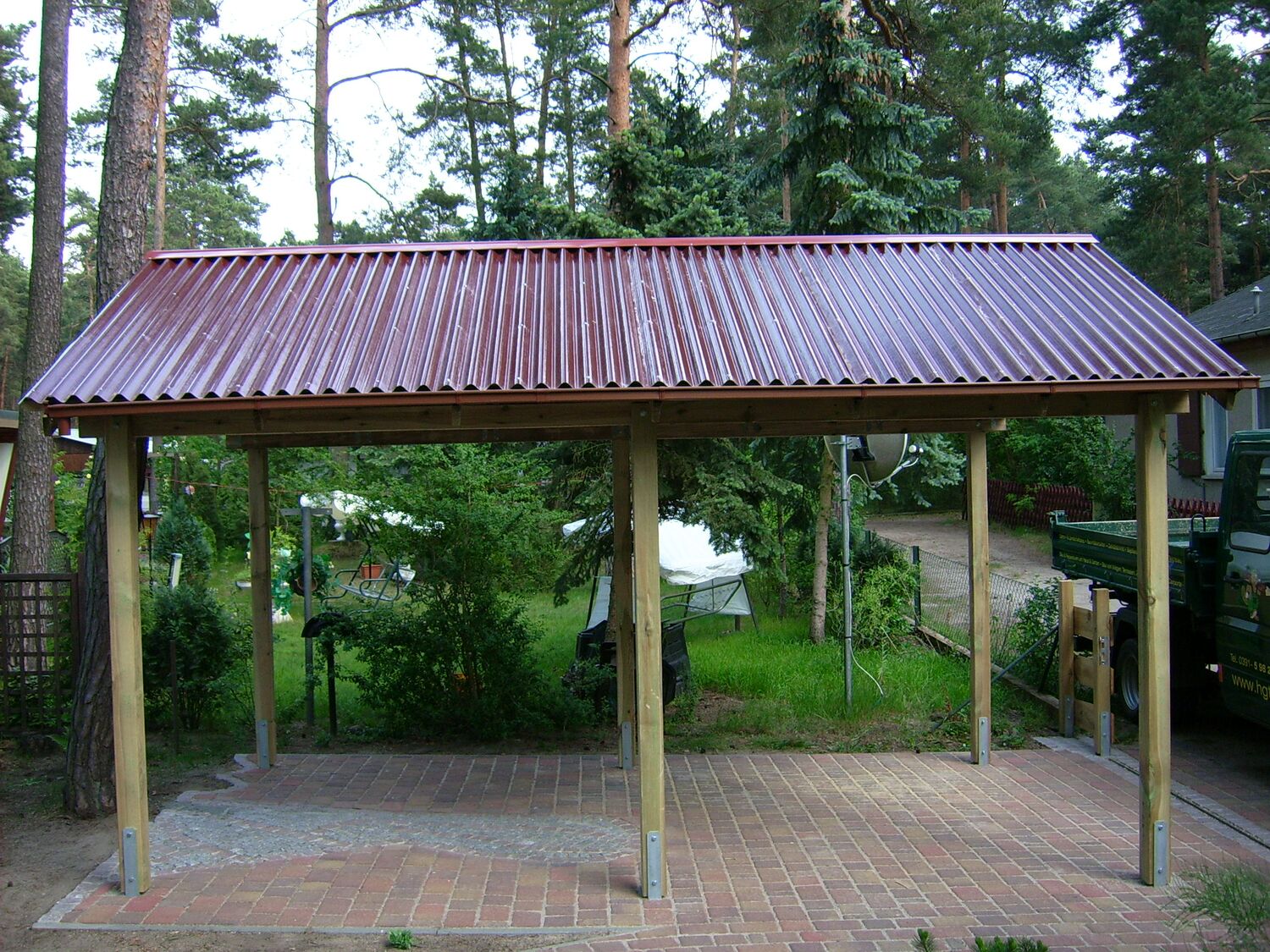 Ansicht fertig montierter Carport